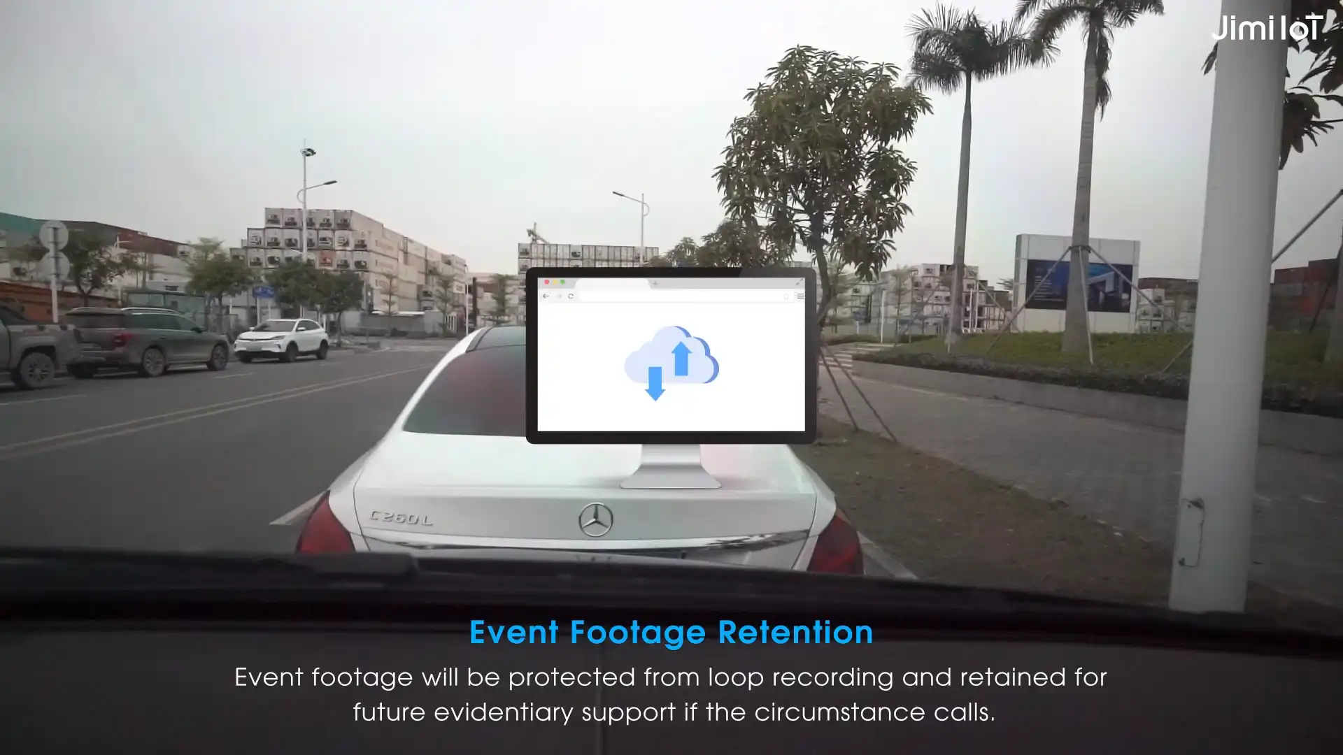 Tampilan aplikasi mobile menunjukkan rekaman video darurat (event) yang tersimpan