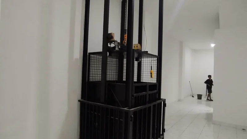 Lift barang untuk ruko 2 sampai 5 lantai